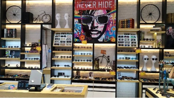 8d9bebeadeaa4a5c982de47162528370_th